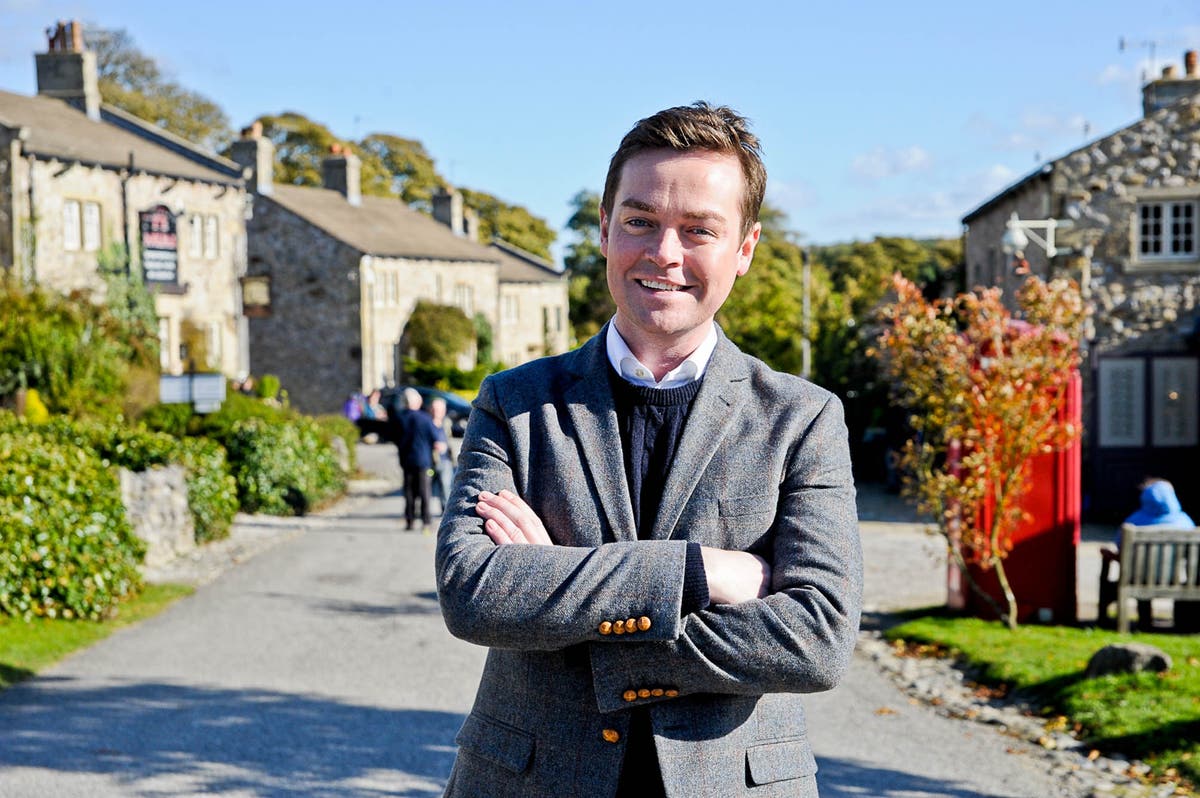 Live Emmerdale episode tonight as the soap hits 40 The Independent